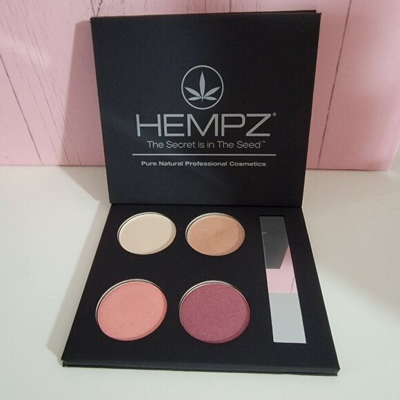 Hempz Pure Natural Compact Eye Shadow Blush Makeup Palette - Picture 7 of 9